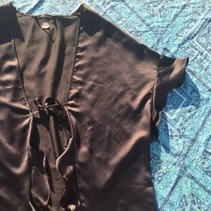 NWOT Victoria’s Secret satin wrap